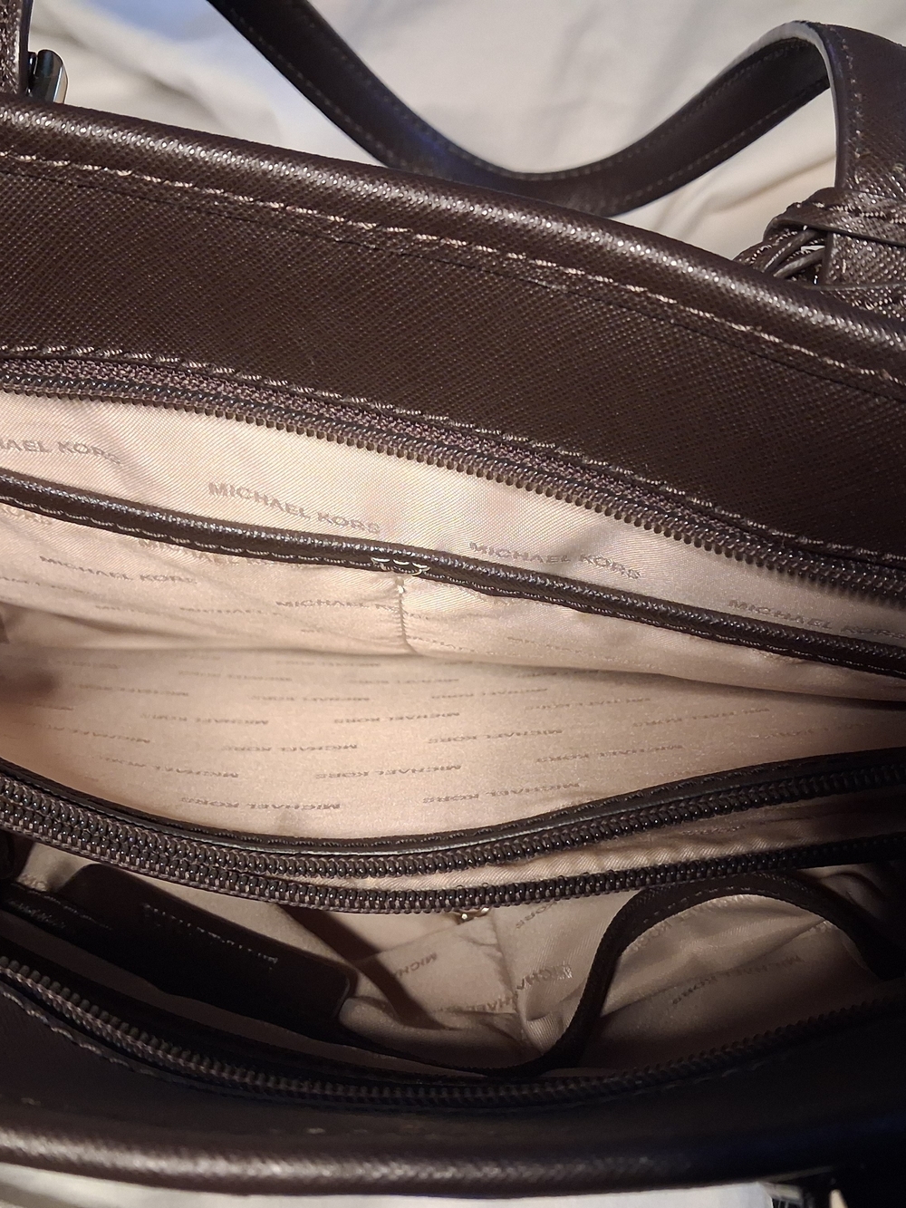 New Without Tags: Michael Kors Black Saffiano Leather Tote Bag - Picture 5 of 8